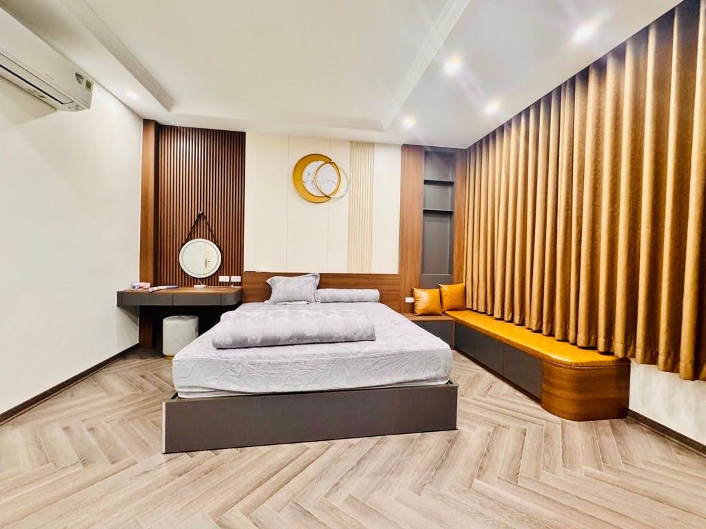 Bán nhà phân lô Chiến Thắng Hà Đông DT 35m2 x 4 tầng ô tô đỗ cửa giá 13 tỷ